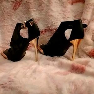 Black and Gold pumps